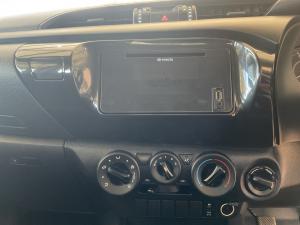 Toyota Hilux 2.4GD-6 double cab 4x4 SR - Image 13