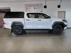 Toyota Hilux 2.8GD-6 48V double cab Legend RS - Image 3
