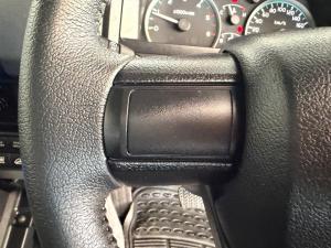 Toyota Land Cruiser 76 2.8GD-6 station wagon VX - Image 9