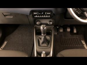 Toyota Starlet 1.5 XR manual - Image 28