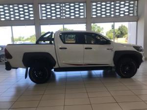 Toyota Hilux 2.8 GD-6 GR-S 4X4 automaticD/C - Image 3