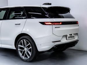 Land Rover Range Rover Sport D350 Autobiography - Image 9