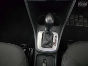 Volkswagen Polo Vivo hatch 1.6 Life - Image 13
