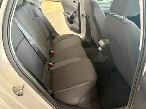 Volkswagen Polo hatch 1.0TSI Life auto - Image 14