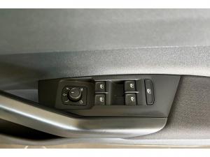 Volkswagen Polo hatch 1.0TSI Life auto - Image 7