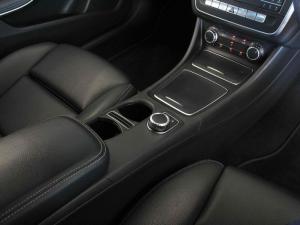 Mercedes-Benz A-Class A200 Style auto - Image 14