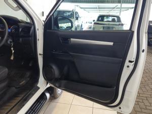 Toyota Hilux 2.4GD-6 SRX - Image 11