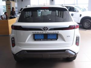 Toyota Urban Cruiser 1.5 XR manual - Image 7