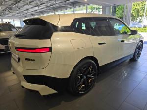 BMW iX M60 - Image 9