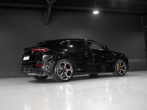 Lamborghini Urus S - Image 3