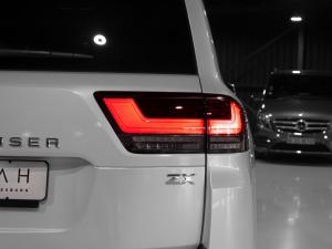 Toyota Land Cruiser 300 3.3D ZX - Image 8