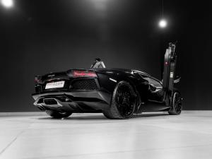 Lamborghini Aventador LP700-4 - Image 14