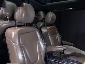Mercedes-Benz V-Class V250d Avantgarde AMG Line - Image 17