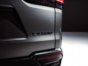 Lexus LX 600 VIP - Image 8