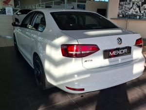 Volkswagen Jetta 1.6 Conceptline - Image 8