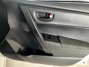 Toyota Corolla Quest 1.8 Plus manual - Image 6