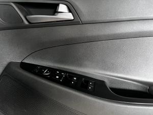 Hyundai Tucson 2.0 Premium auto - Image 7