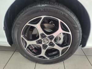 MG MG3 1.5 Luxury - Image 9