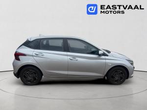 Hyundai i20 1.2 Premium - Image 8