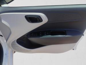 Hyundai Grand i10 1.2 Executive sedan auto - Image 12