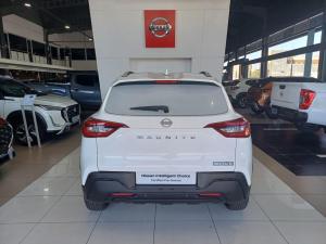 Nissan Magnite 1.0 Move panel van - Image 5