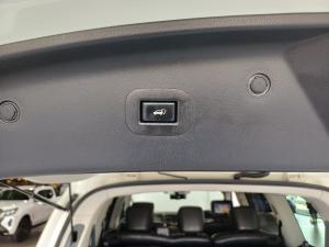 Nissan Patrol 5.6 V8 LE Premium 4WD - Image 27