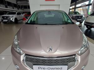 Peugeot 208 5-door 1.6 Allure - Image 2