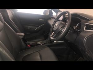 Toyota Corolla Cross 1.8 XS - Image 10