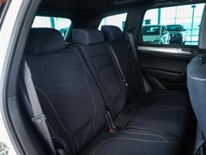 Volkswagen Touareg V8 TDI Executive - Image 12