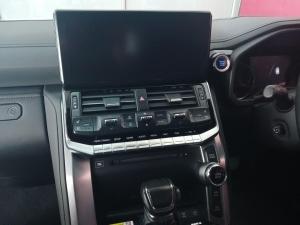 Toyota Land Cruiser 300 3.3D ZX - Image 18