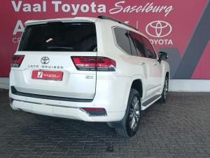 Toyota Land Cruiser 300 3.3D ZX - Image 7