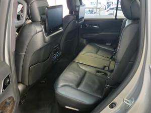 Toyota Land Cruiser 300 3.3D ZX - Image 18