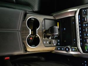 Toyota Land Cruiser 300 3.3D ZX - Image 24