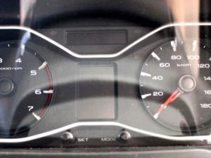 Mahindra Pik Up 2.2CRDe double cab S6 auto - Image 12