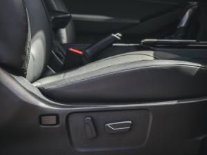 Isuzu D-Max 3.0TD double cab V-Cross 4x4 - Image 21