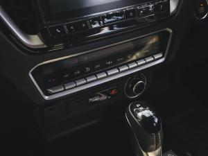 Isuzu D-Max 3.0TD double cab V-Cross 4x4 - Image 31