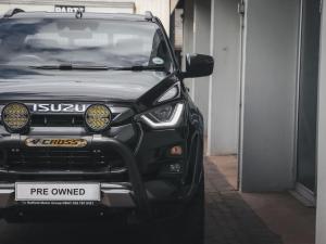 Isuzu D-Max 3.0TD double cab V-Cross 4x4 - Image 7