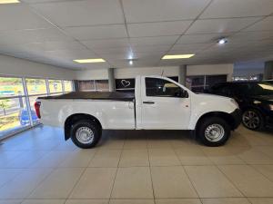 Isuzu D-Max Gen 6 250 single cab Fleetside safety - Image 6