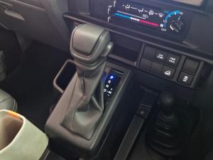 Toyota Land Cruiser 79 2.8GD-6 double cab - Image 10