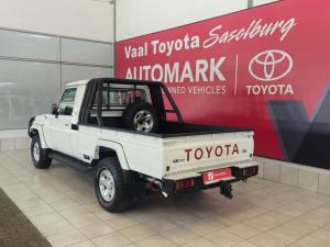 Toyota Land Cruiser 79 4.5D-4D V8 single cab LX 70th Anniversary - Image 6