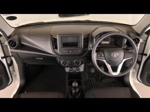 Toyota Vitz 1.0 - Image 6