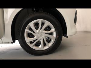Toyota Vitz 1.0 - Image 17