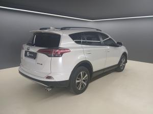 Toyota RAV4 2.0 GX auto - Image 2