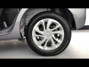 Toyota Vitz 1.0 - Image 19
