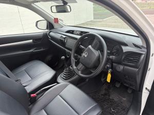 Toyota Hilux 2.4GD single cab S (aircon) - Image 10