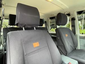 Toyota Land Cruiser 76 4.5D-4D V8 station wagon LX - Image 8