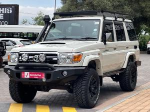 Toyota Land Cruiser 76 4.5D-4D V8 station wagon LX - Image 11