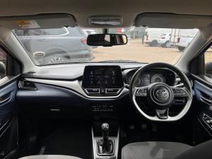 Toyota Starlet 1.5 XR manual - Image 6