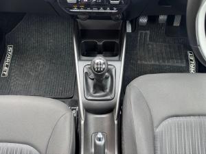 Toyota Starlet 1.5 XR manual - Image 12