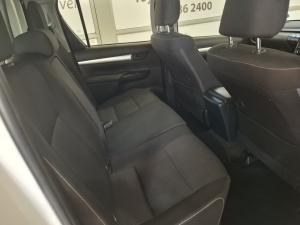 Toyota Hilux 2.4 GD-6 Raider 4X4 automaticD/C - Image 15